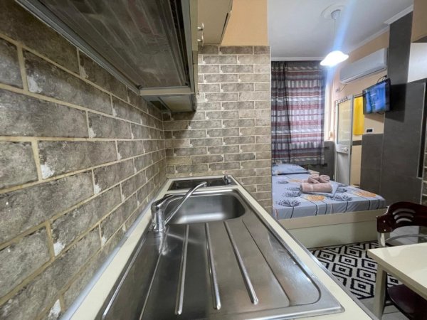 Tirane, jepet me qera apartament Kati 2, 33 m² 380 € (5 MAJI)