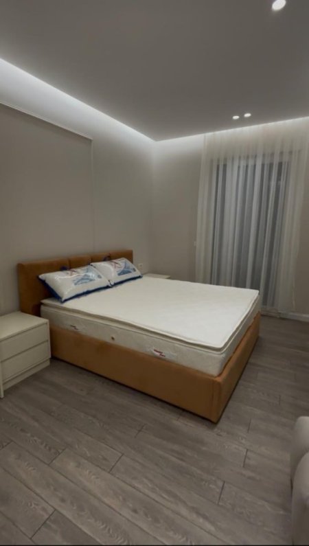 Tirane, jepet me qera apartament 2+1 Kati 1, 95 m² 1.100 € (teg)