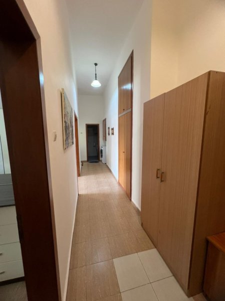 Tirane, jepet me qera apartament 2+1+Ballkon Kati 4, 76 m² 600 € (Shallvaret te Taivan)