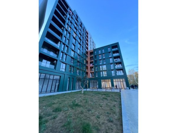 Tirane, jepet me qera ambjent biznesi , 42 m² 500 € 