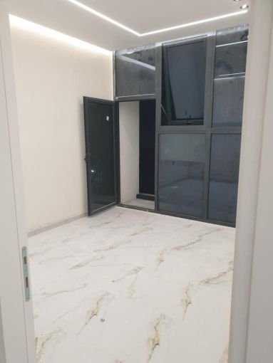 Tirane, jepet me qera ambjent biznesi Kati 1, 74 m² 800 € (astir)