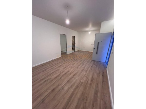 Tirane, shitet apartament 1+1 Kati 0, 60 m² 119.000 € (Materniteti i Ri)