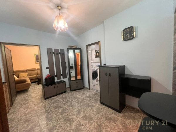 Tirane, jepet me qera apartament 2+1 Kati 2, 70 m² 630 € 