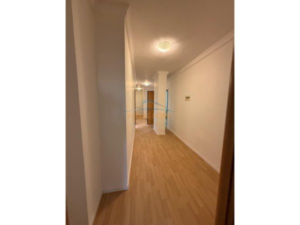 Tirane, shitet apartament 2+1 , 105 m² 235.000 € (Rruga Ali Pashe Gucia, Tirane.)
