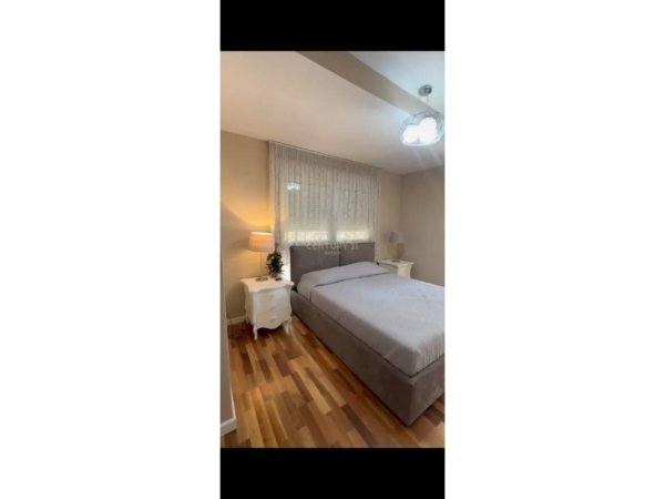 Tirane, jepet me qera apartament 1+1 Kati 5, 94 m² 750 € (Myslym Shyri)