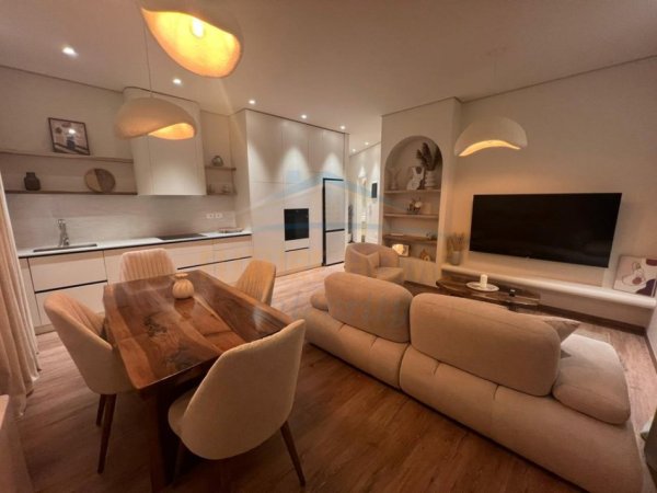 Tirane, jepet me qera apartament 2+1 Kati 1, 99 m² 2.700 € (Green Valley Residence, Tiranë.)