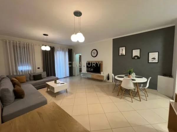 Tirane, jepet me qera apartament 1+1 Kati 4, 90 m² 1.000 € (Liqeni i Tiranes)