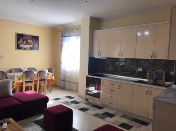Tirane, shitet apartament 2+1+Ballkon Kati 3, 110 m² 118.000 € (ne Babrru Tirane.)