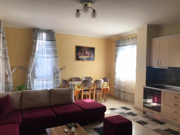 Tirane, shitet apartament 2+1+Ballkon Kati 3, 110 m² 118.000 € (ne Babrru Tirane.)