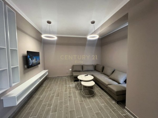 Tirane, jepet me qera apartament 2+1 Kati 1, 77 m² 900 € (Kodra e Diellit 2)