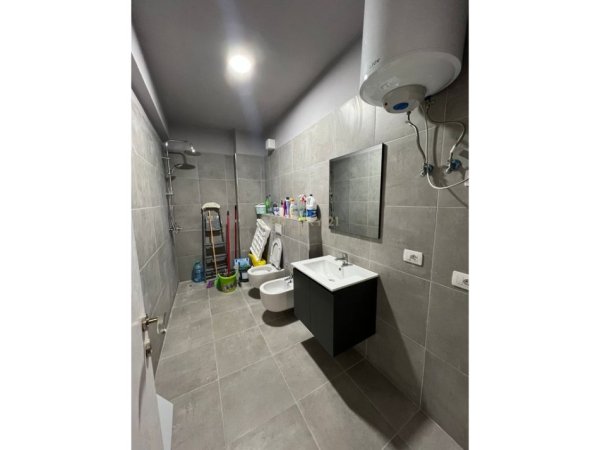 Tirane, jepet me qera apartament 2+1 Kati 1, 77 m² 900 € (Kodra e Diellit 2)