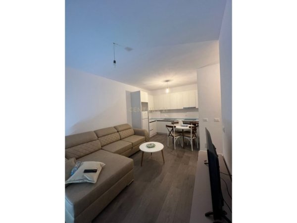 Tirane, jepet me qera apartament 2+1 Kati 2, 86 m² 500 € (QTU)