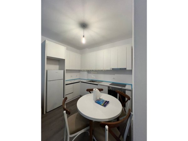 Tirane, jepet me qera apartament 2+1 Kati 2, 86 m² 500 € (QTU)