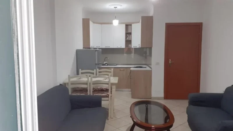 Tirane, jepet me qera apartament 1+1 i mobiluar, Yzberisht.