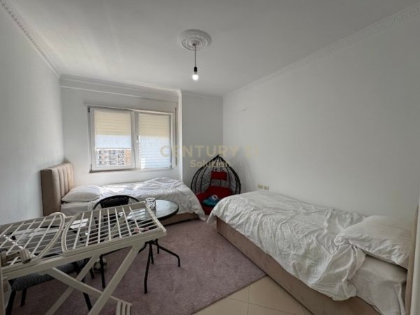 Tirane, jepet me qera apartament 2+1+Ballkon Kati 6, 115 m² 550 € (unaza e madhe laprake)