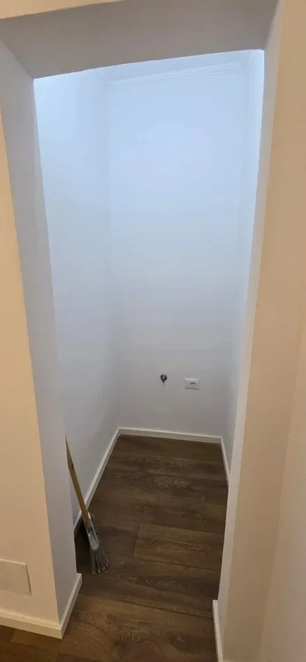 Tirane, shitet apartament 1+1+Ballkon Kati 4, 59 m² 140.000 € (21 Dhjetori)
