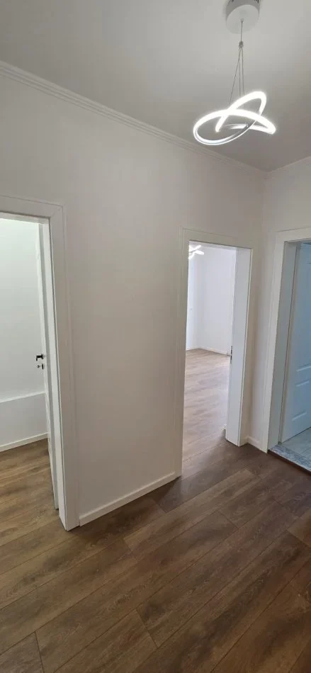 Tirane, shitet apartament 1+1+Ballkon Kati 4, 59 m² 140.000 € (21 Dhjetori)