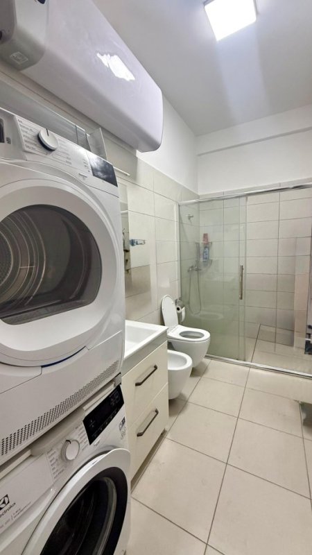 Tirane, shitet apartament 2+1+Ballkon Kati 4, 133 m² 350.000 € (Pazari i Ri)