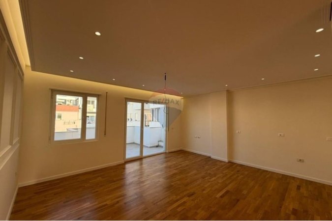 Tirane, shitet apartament 2+1+Ballkon Kati 7, 115 m² 145.000 € (Qesarak Ramazan Gaxheri)