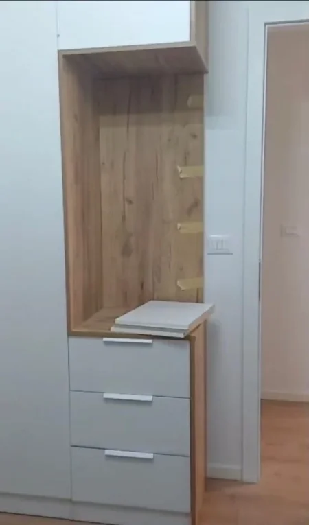 Tirane, jepet me qera apartament 1+1 Kati 4, 500 € 