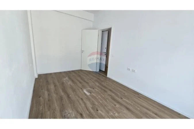 Tirane, shitet apartament 1+1 Kati 3, 57 m² 86.000 € (Rezidenca Platea, Tiranë)  ID: 530201045-160