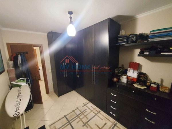 Tirane, shitet apartament 1+1+Ballkon Kati 4, 88 m² 123.000 € 