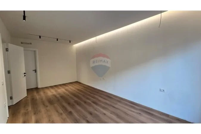 Tirane, shitet apartament 2+1 Kati 4, 118 m² 330.000 € (Liqeni I Thatë, Tiranë)  ID: 530191066-48