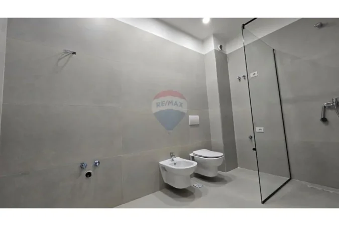 Tirane, shitet apartament 2+1 Kati 4, 118 m² 330.000 € (Liqeni I Thatë, Tiranë)  ID: 530191066-48