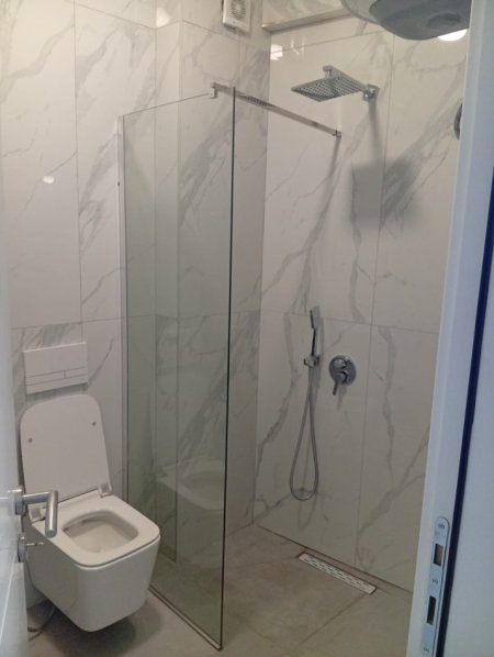 Jepet me Qera Apartament 1+1 ne 5 Maji , pas Concordit,   400 €URO