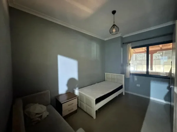 Tirane, jepet me qera ambjent biznesi Kati 2, 120 m² 800 € (Astir, mbi bar Bohem)