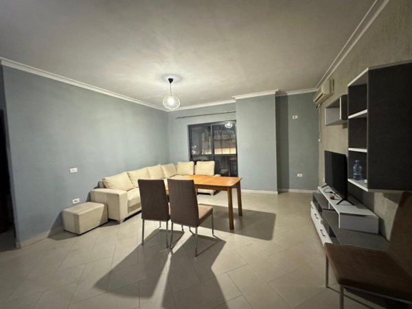 Tirane, jepet me qera ambjent biznesi Kati 2, 120 m² 800 € (Astir, mbi bar Bohem)