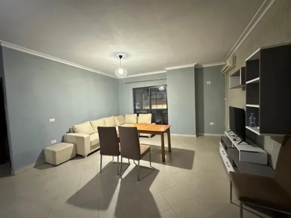 Tirane, jepet me qera ambjent biznesi Kati 2, 120 m² 800 € (Astir, mbi bar Bohem)