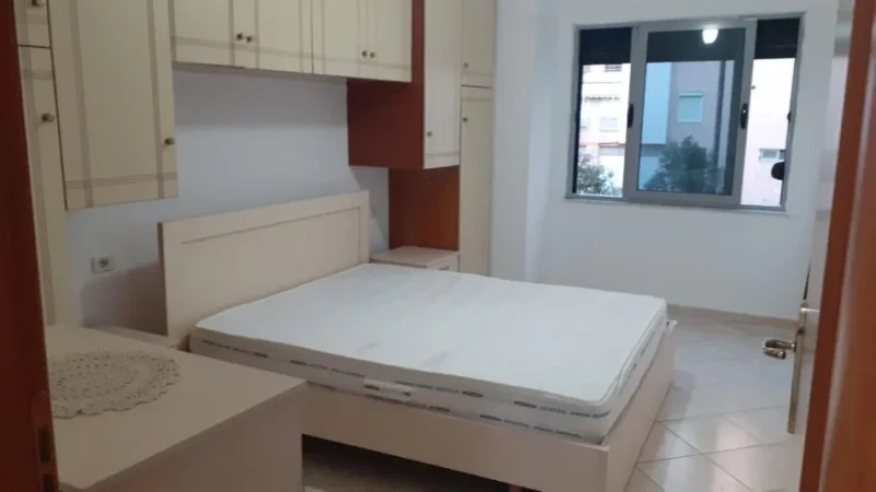 Tirane, jepet me qera apartament 1+1 Kati 2, 65 m² 350 € (Misto Mame)