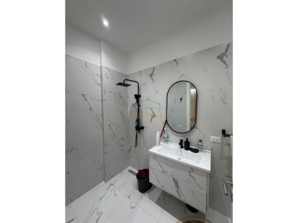 Tirane, shitet apartament 2+1 Kati 5, 114 m² 557.000 € 