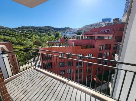 Tirane, jepet me qera apartament 2+1+Ballkon Kati 6, 100 m² 1.000 € (Kodra e diellit)