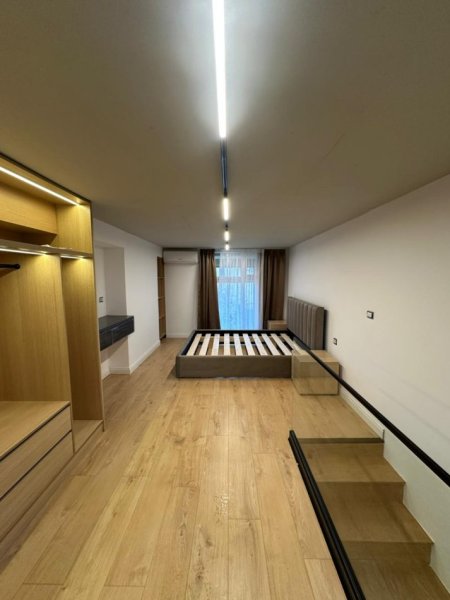 Tirane, shitet apartament duplex 1+1 , 75 m² 122.000 € (KOMPLEKSI GOLDEN PARK 3 PERBALLE AMERIKAN 3)