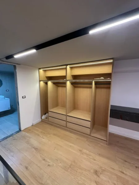 Tirane, shitet apartament duplex 1+1 , 75 m² 122.000 € (KOMPLEKSI GOLDEN PARK 3 PERBALLE AMERIKAN 3)