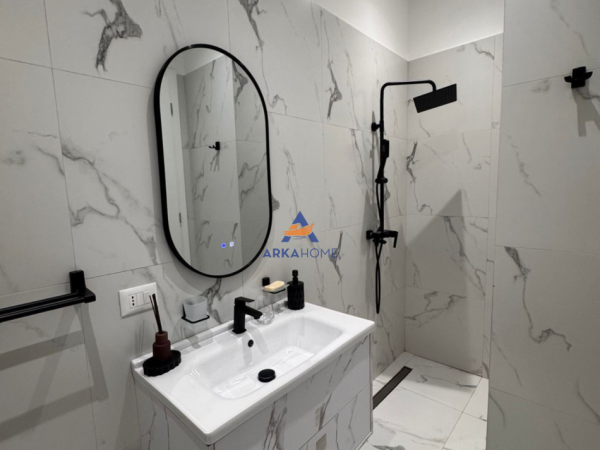 Tirane, shitet apartament 2+1+Ballkon Kati 6, 114 m² 555.000 € 