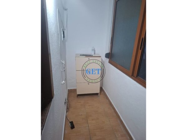 Durres, jepet me qera apartament 2+1 Kati 1, 75 m² 300 € (Drejtoria e Policise)