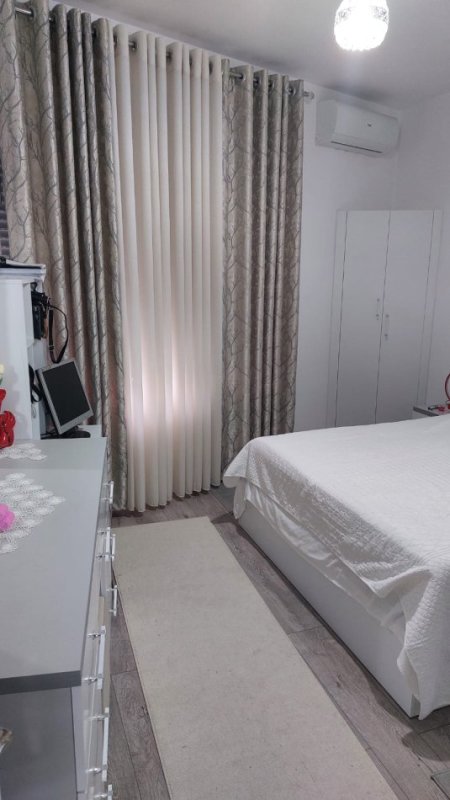 Tirane, shitet apartament 2+1 Kati 2, 82 m² 150.000 € (Fresku)