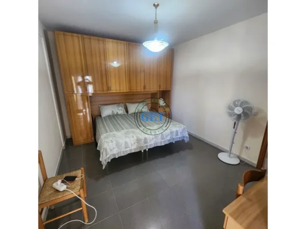 Durres, jepet me qera apartament 3+1 Kati 4, 165 m² 800 € (Vollga)