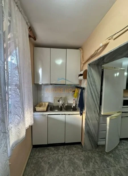 Tirane, jepet me qera apartament 2+1 Kati 4, 71 m² 600 € (Shkolla e Kuqe)