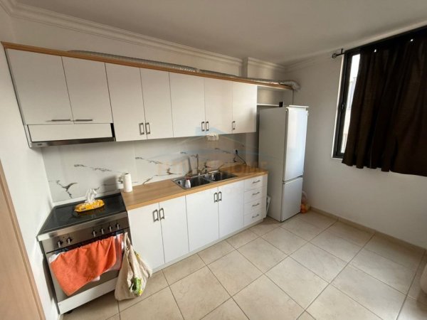 Tirane, shes apartament 1+1+Aneks+Ballkon Kati 4, 56 m² 113.000 € (kodra e diellit)