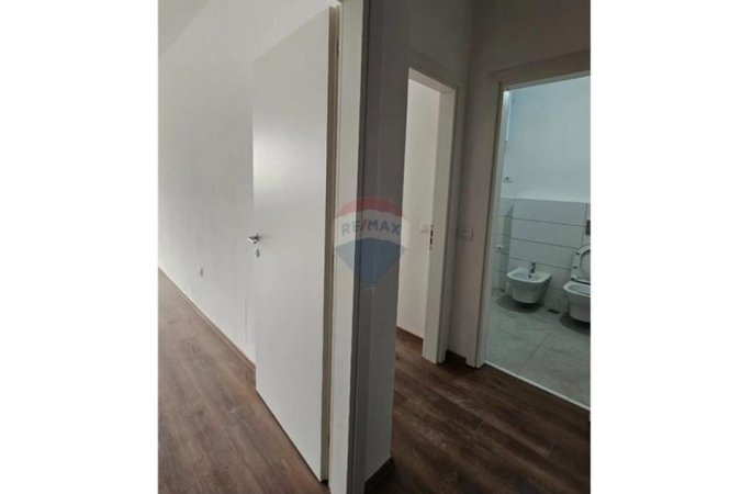Tirane, shitet apartament 1+1 Kati 3, 53 m² 131.800 € (Ambasada Amerikane, Tiranë(ID: 530571009-42)