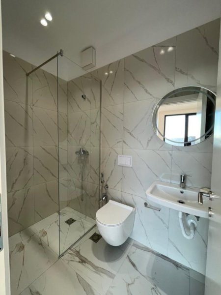 jepet me qera , 1.000 €