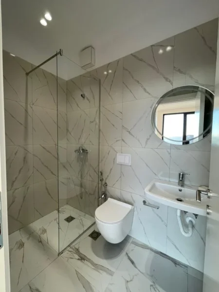 jepet me qera , 1.000 €