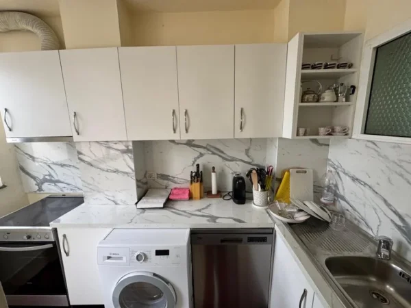 Tirane, shitet apartament 2+1+Ballkon Kati 3, 107 m² 250.000 € (Sheshi Willson)