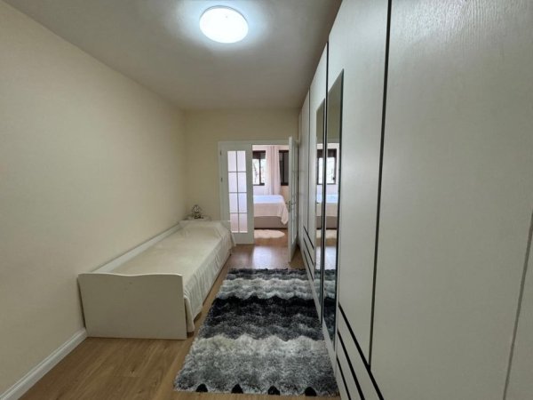 Tirane, shitet apartament 2+1+Ballkon Kati 3, 107 m² 250.000 € (Sheshi Willson)
