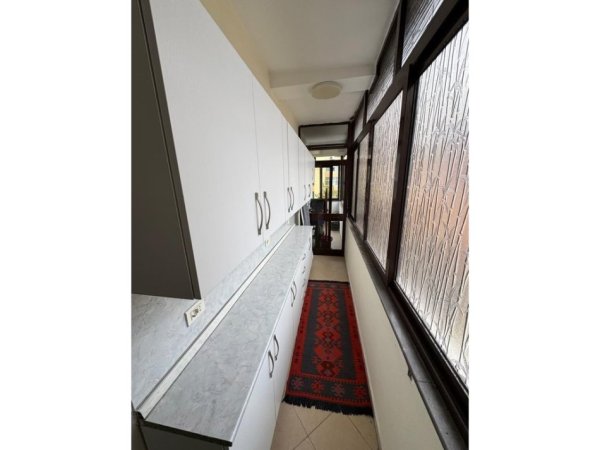 Tirane, shitet apartament 2+1+Ballkon Kati 3, 107 m² 250.000 € (Sheshi Willson)