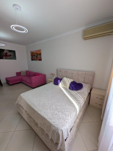 Tirane, jepet me qera apartament 1+1+Ballkon Kati 4, 40 m² 500 € (Perball Square21)